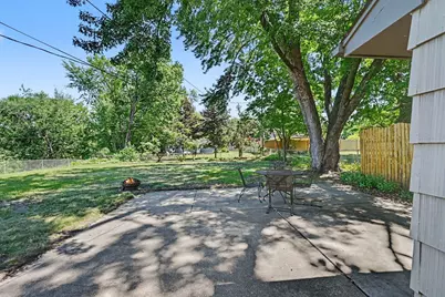 8439 Colfax Avenue S, Bloomington, MN 55420 - Photo 24