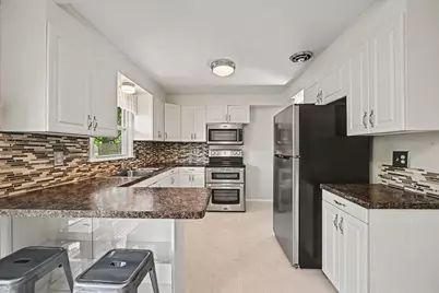 8439 Colfax Avenue S, Bloomington, MN 55420 - Photo 8