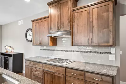 14318 Shore Crest Drive NW, Prior Lake, MN 55372 - Photo 10