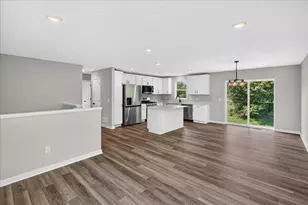 37537 Greenway Ave, North Branch, MN 55056 - Photo 4