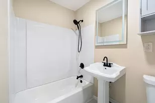 103 11th Ave SW, Austin, MN 55912 - Photo 6