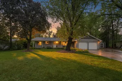 8258 Hemingway Avenue S, Cottage Grove, MN 55016 - Photo 2