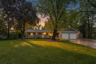 8258 Hemingway Ave S, Cottage Grove, MN 55016 - Photo 2