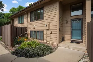 219 W Eagle Lake Dr, Maple Grove, MN 55369 - Photo 1
