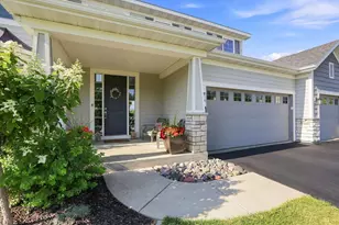 3942 Campello Curve, Chaska, MN 55318 - Photo 2