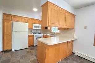 9242 Queen Ave S, Bloomington, MN 55431 - Photo 8