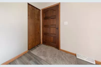 1209 7th Street SE, Waseca, MN 56093 - Photo 10