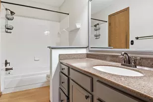 17604 Lorence Way, Eden Prairie, MN 55346 - Photo 16