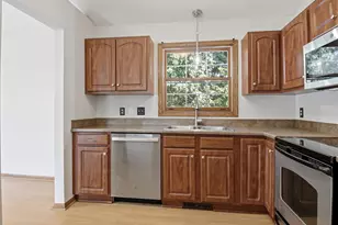 17604 Lorence Way, Eden Prairie, MN 55346 - Photo 10