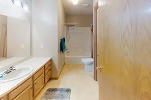 3431 Douglas Dr N, Crystal, MN 55422 - Photo 8