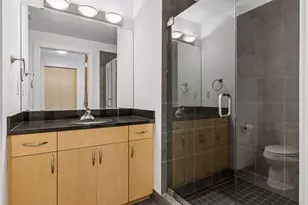215 10th Ave S, Minneapolis, MN 55415 - Photo 18