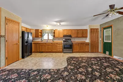 708 N Sprague Street, Caledonia, MN 55921 - Photo 2