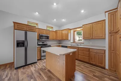 608 Parkview Circle, Delano, MN 55328 - Photo 2