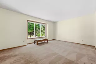 9391 Knighton Rd, Woodbury, MN 55125 - Photo 6