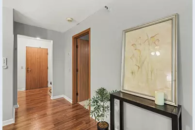 500 County Road B W #204, Roseville, MN 55113 - Photo 6