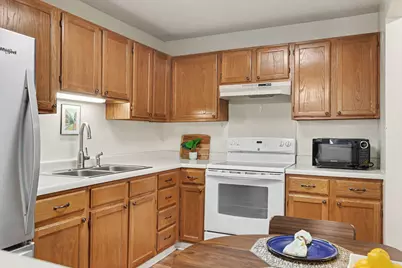 500 County Road B W #204, Roseville, MN 55113 - Photo 8