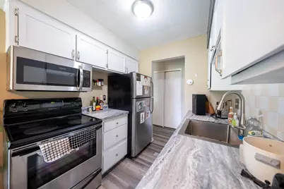 917 11th Avenue S #2, Hopkins, MN 55343 - Photo 4