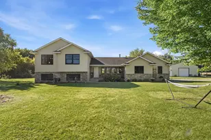 15977 345th St, Center City, MN 55012 - Photo 4