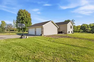 15977 345th St, Center City, MN 55012 - Photo 6