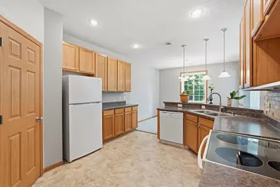1878 13th Street W #906, Hastings, MN 55033 - Photo 8