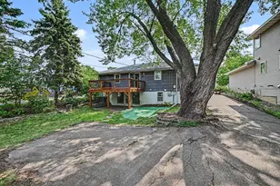 2733 Parkview Blvd, Robbinsdale, MN 55422 - Photo 16