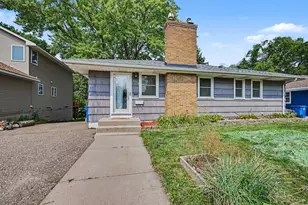 2733 Parkview Blvd, Robbinsdale, MN 55422 - Photo 2