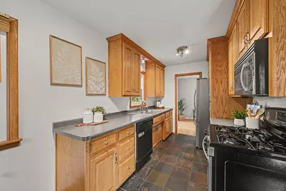 2733 Parkview Boulevard, Robbinsdale, MN 55422 - Photo 6