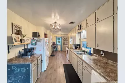 2749 Juniper Avenue, Slayton, MN 56172 - Photo 2