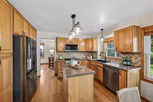 17004 Raleigh Ln, Eden Prairie, MN 55347 - Photo 6