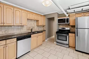 2621 Humboldt Ave S, Minneapolis, MN 55408 - Photo 2