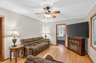 413 3rd Ave E, Shakopee, MN 55379 - Photo 2