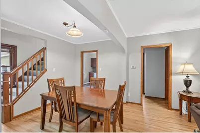 413 3rd Avenue E, Shakopee, MN 55379 - Photo 6