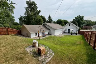 719 N Broadway, Fergus Falls, MN 56537 - Photo 24