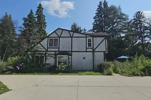 571 Century Ave N, Maplewood, MN 55119 - Photo 2