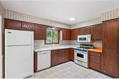 1858 Merrill Street, Roseville, MN 55113 - Photo 10