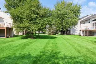 2085 St Johns Ct, Woodbury, MN 55129 - Photo 18