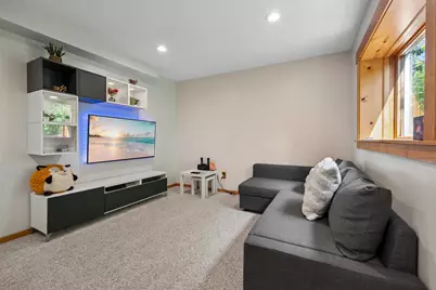 191 South Shore Court, Chanhassen, MN 55317 - Photo 46