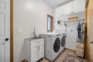 191 S Shore Ct, Chanhassen, MN 55317 - Photo 42