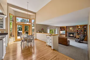 191 S Shore Ct, Chanhassen, MN 55317 - Photo 34