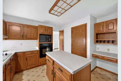 2466 Highview Lane SW, Rochester, MN 55902 - Photo 10