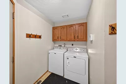 2466 Highview Lane SW, Rochester, MN 55902 - Photo 16