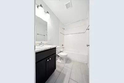 600 W 32nd Street #3, Minneapolis, MN 55408 - Photo 16