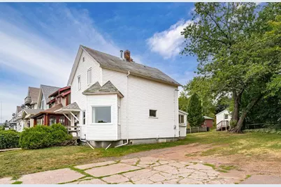 1027 E 9th Street, Duluth, MN 55805 - Photo 2