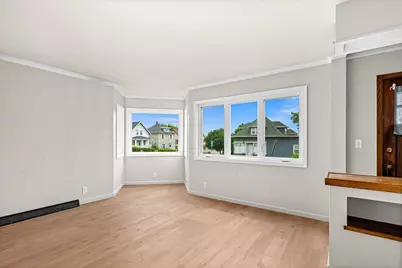 1027 E 9th Street, Duluth, MN 55805 - Photo 6