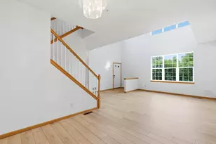 3936 Everest Ln N, Plymouth, MN 55446 - Photo 4