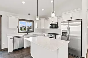 17762 Empire Trail, Lakeville, MN 55044 - Photo 4