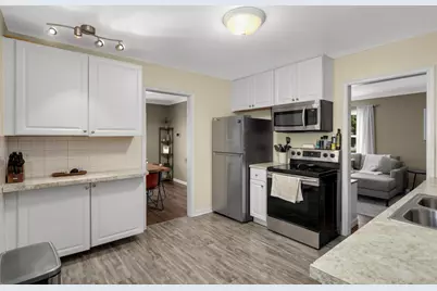 8236 Dupont Avenue S, Bloomington, MN 55420 - Photo 10