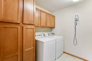 3331 Cherry Ln, Woodbury, MN 55129 - Photo 38