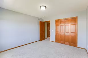3331 Cherry Ln, Woodbury, MN 55129 - Photo 32
