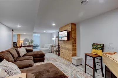 421 21st Avenue W, Menomonie, WI 54751 - Photo 30